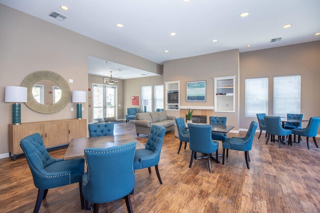 Photo - Seasons at Simi Valley Apartment Homes