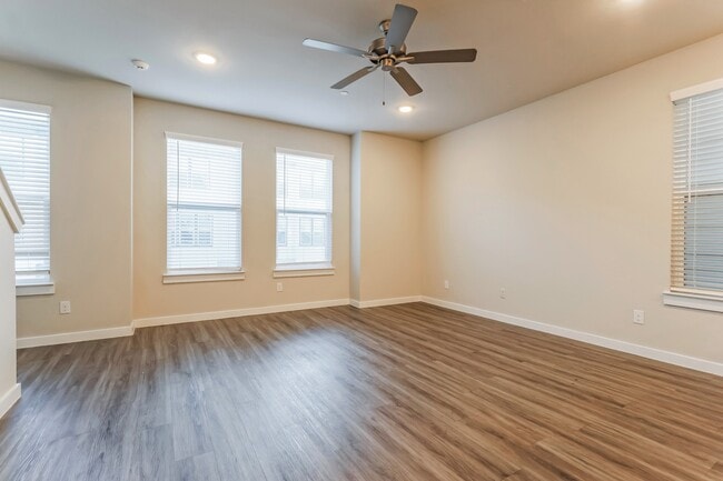 Photo - 18427 Idyllic Aly