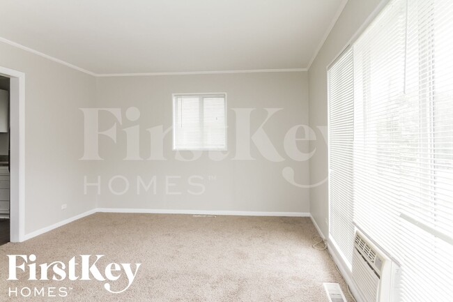 Photo - 194 Monee Rd