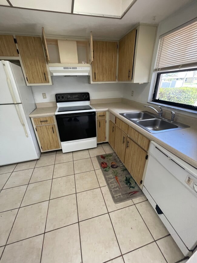 Photo - 27600 S View Dr