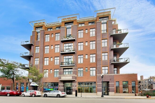 Building Photo - 3631 N Halsted St