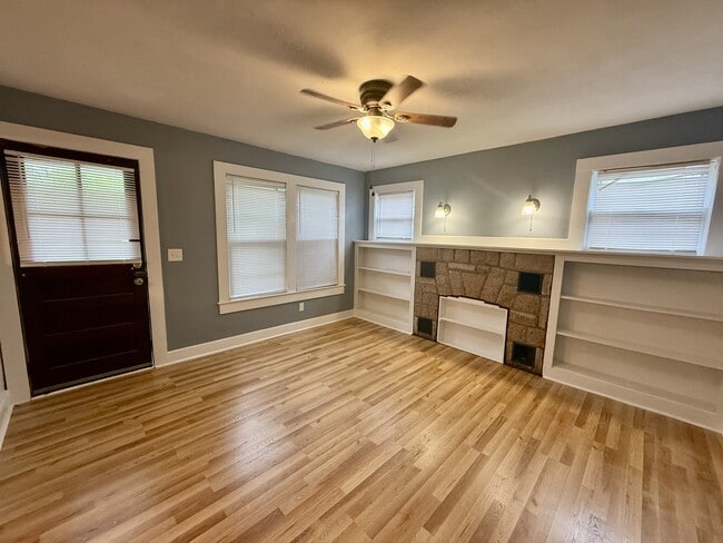 Photo - 321 W Allen St