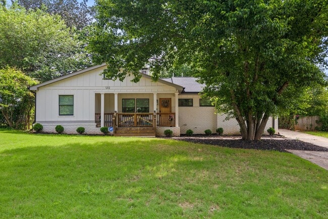 Building Photo - 1212 Richard Rd