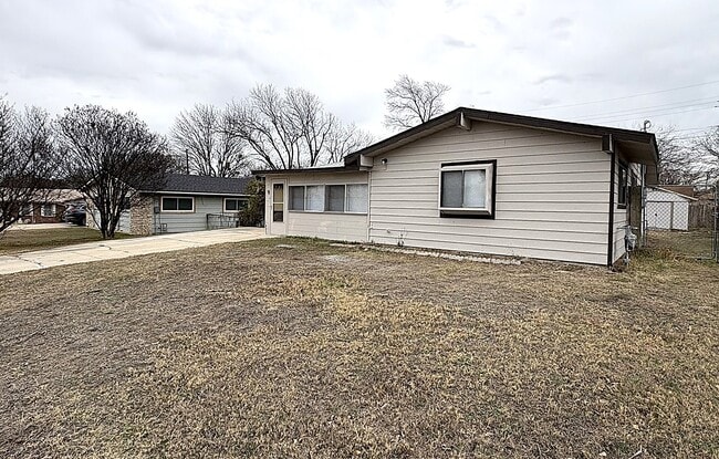 Photo - 1313 Elia St