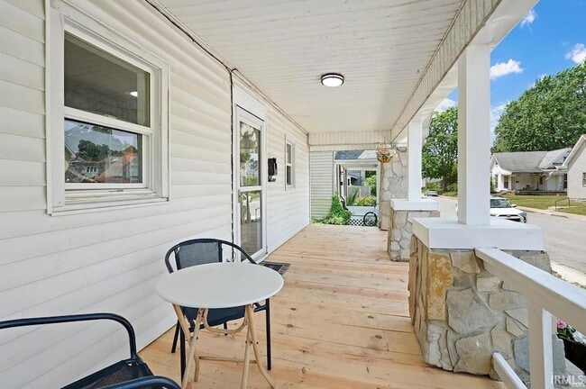 Photo - 515 W Jackson St