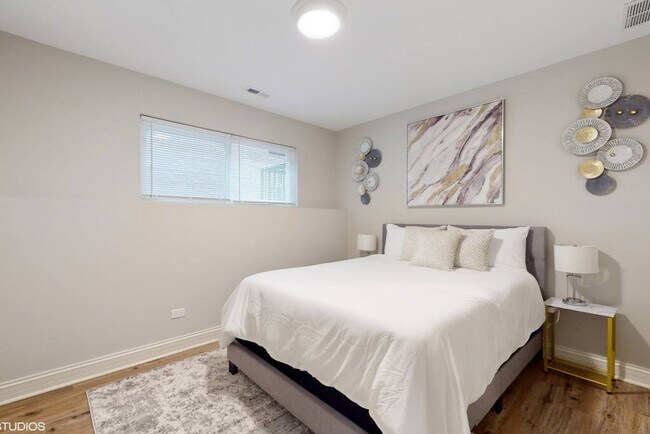 1049 N Lawler Ave Unit SI FL1-ID1607866P