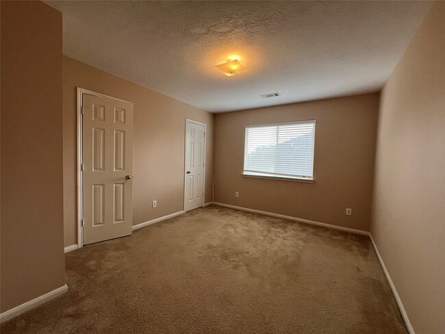 Photo - 4903 Lochman Ln