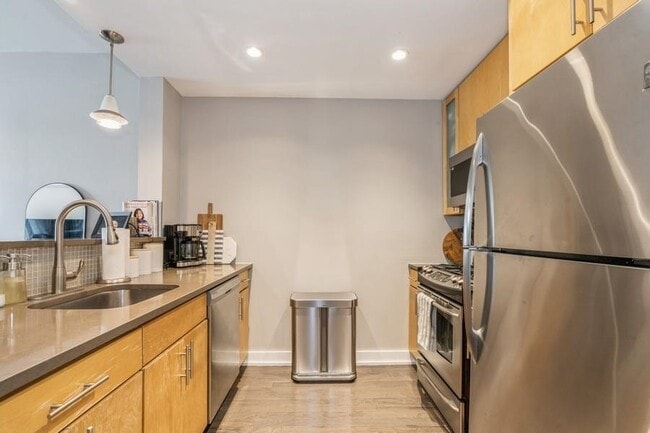 Photo - 3312 Hudson Ave Unit 2D