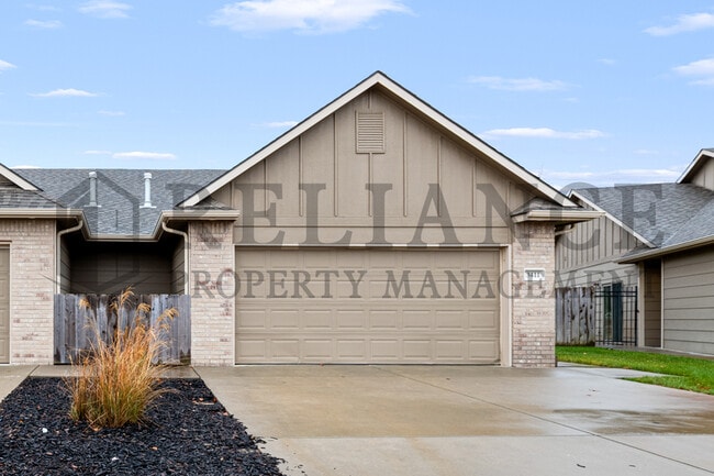 Building Photo - 3411 E Aster St