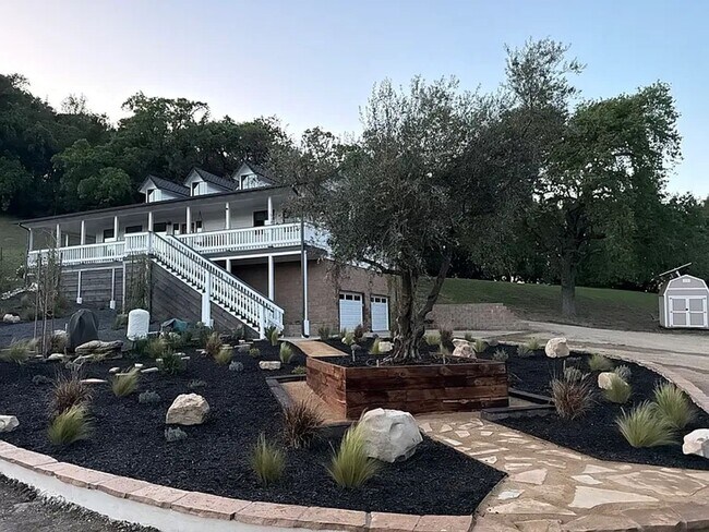 Photo - Beautiful 2 Bed 2 Bath Home Available NOW!!!