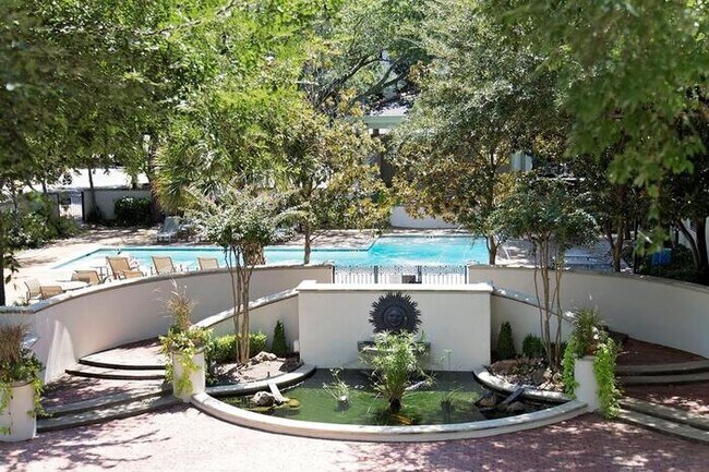 Photo - 2210 Winsted Dr Unit b2