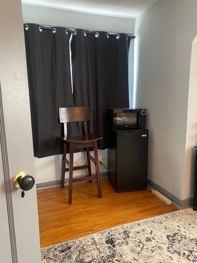 Photo - 3710 Ruskin Pl