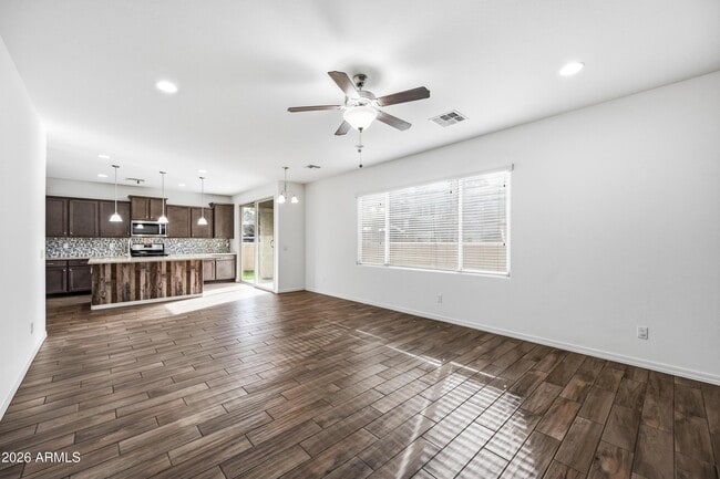 Photo - 668 N Sparrow Ct