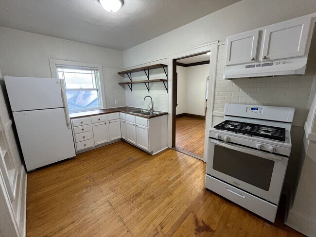 Photo - Summit St 409-411 Unit 411