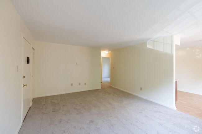 G-CKR Floor Plan - 2BR, 1BA_1063SF - Living Room