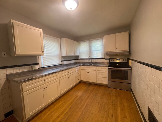 Building Photo - Updated 3-Bedroom Home with Spacious Fence...