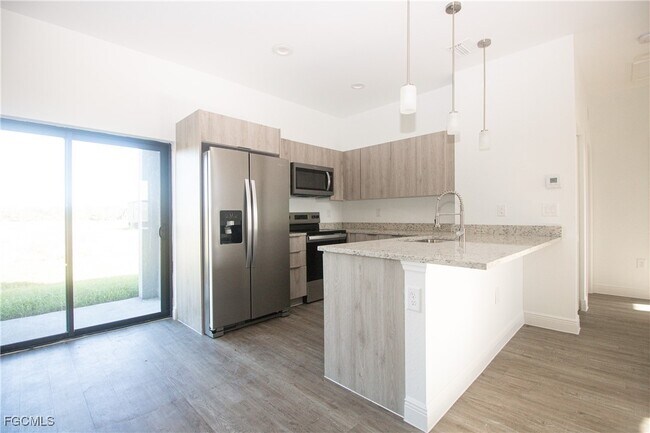 Photo - 1083 Calico St