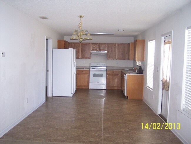 Photo - EXECUTIVE HOME ON GOLF COURSE IN GREAT VILLA RICA LOCATION!