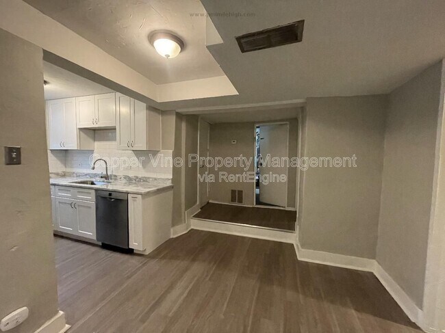 Photo - 146 Logan St Unit 2