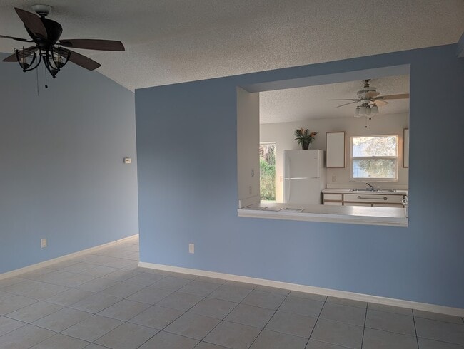 Photo - 392 Del Monte Rd