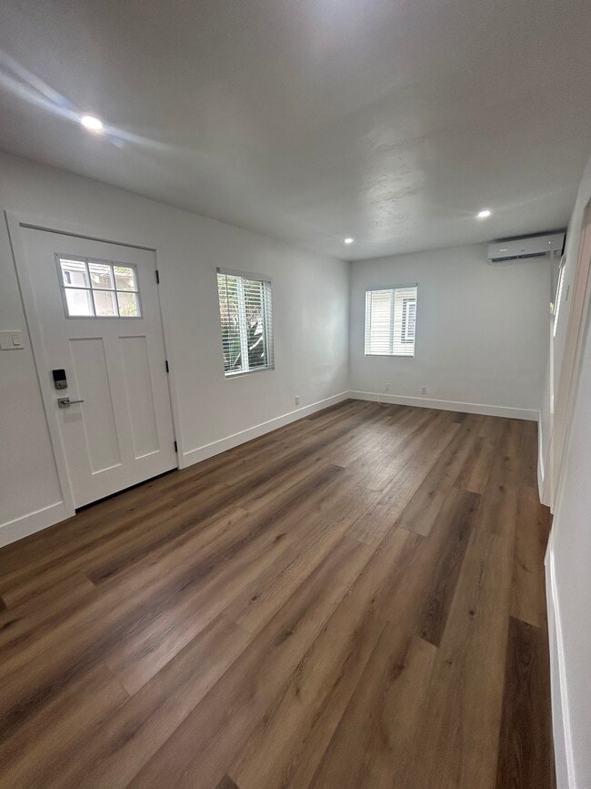 Photo - 1022 Tait St