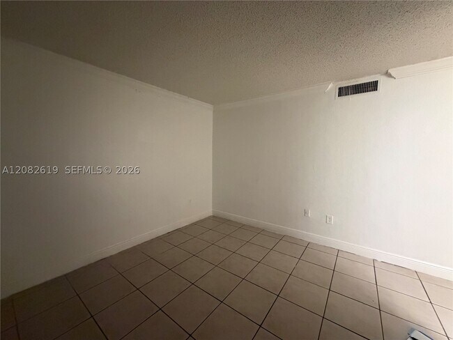 Photo - 16118 NE 21st Ave Unit 7
