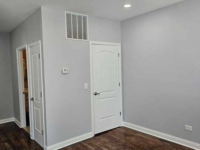 Photo - "Spacious 2-Bedroom Oasis on W Fillmore St – 1496 Sq Ft of Comfort in Chicago's Heart!"