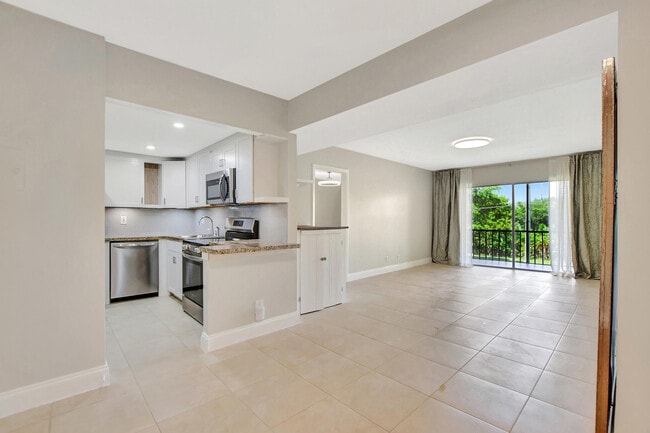Photo - 450 NW 20th St Unit 2020