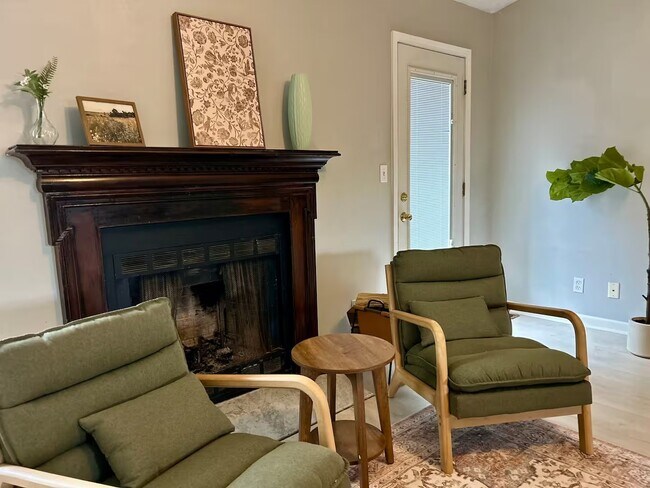 Photo - 1994 Timberline Way