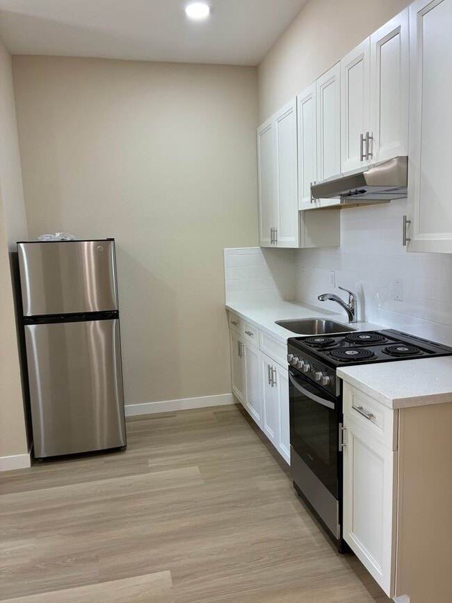 Building Photo - 1012 Grant Ave Unit 3B