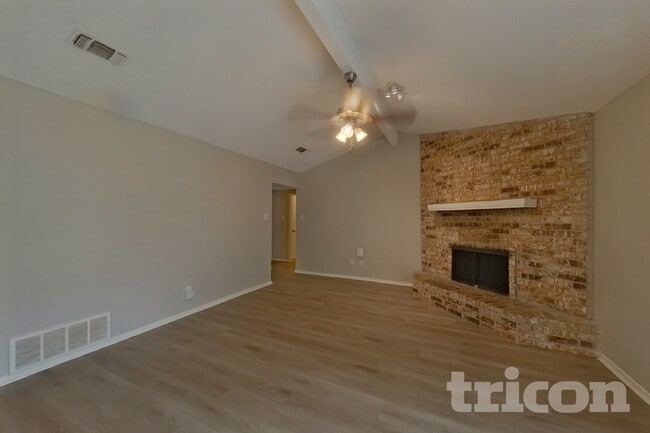 Photo - 3029 Meadowmoor St