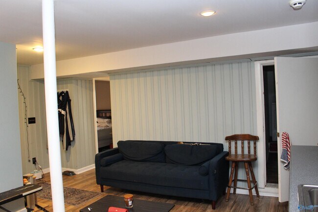 Photo - 2702 Evergreen St SE