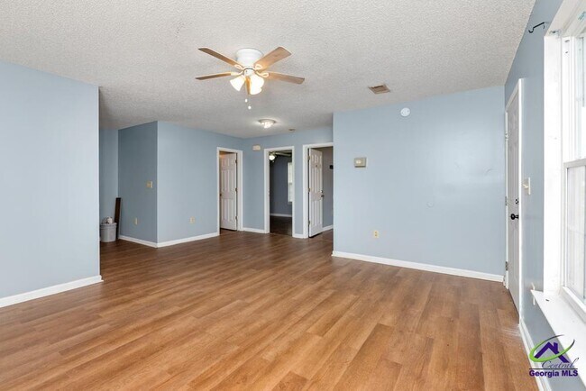 Photo - 203 Brooks Blvd