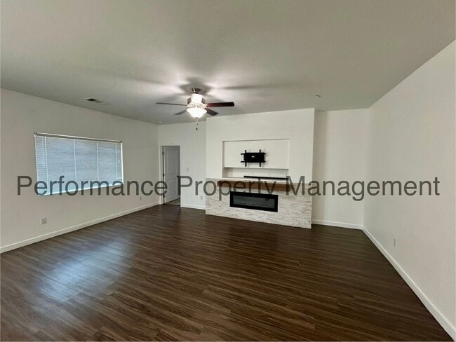 Photo - 2505 Mercedes Dr