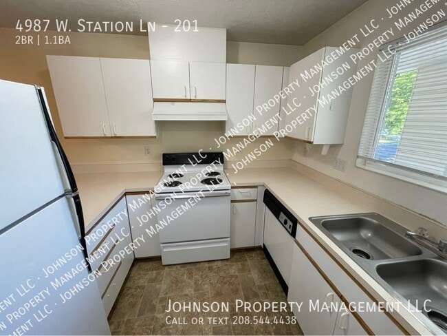 4987 W Station Ln Unit 201