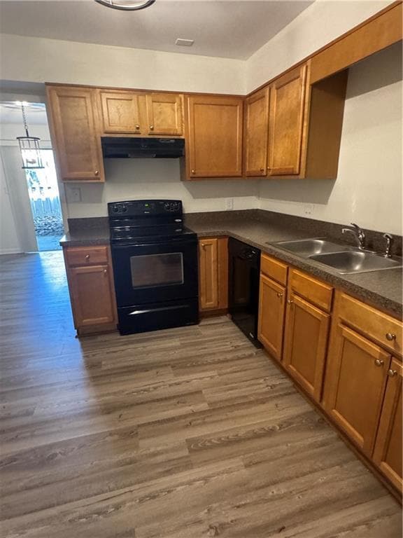 Photo - 728 Hanover Ln SE