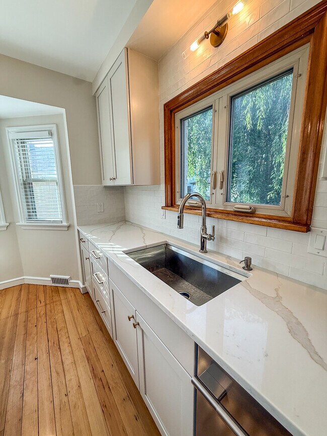Photo - 2774 N 70th St
