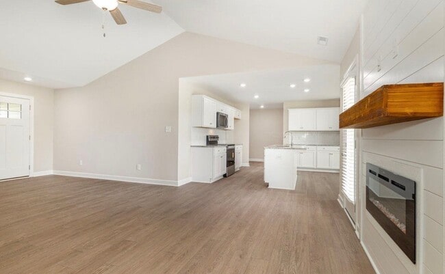 210 Maxwell Farm Ln