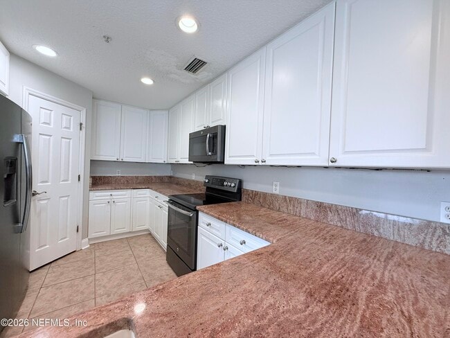 Photo - 1702 Windjammer Ln