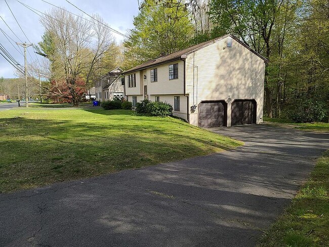 Photo - 15 Hoskins Rd