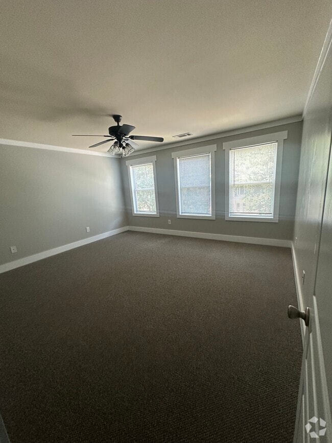 Building Photo - 124 Dans Way Rental