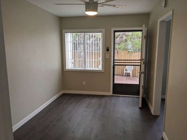 vista a la puerta de entrada - 4431 College Ave Unidad 4431