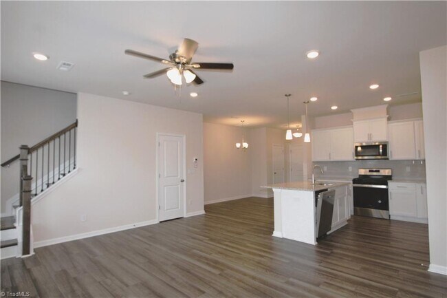 Photo - 3704 Feltham Ln