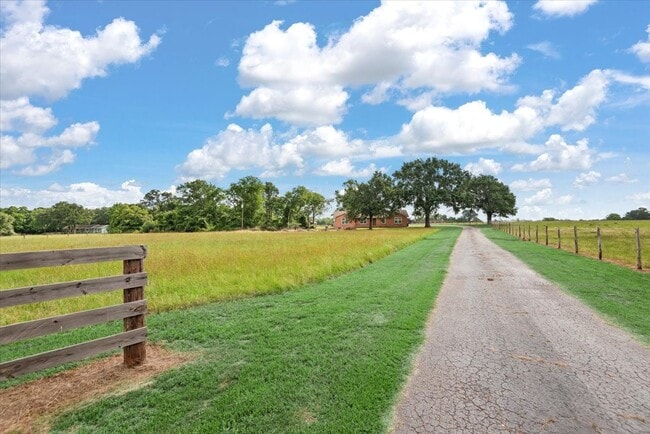 Photo - 28792 Waller Gladish Rd