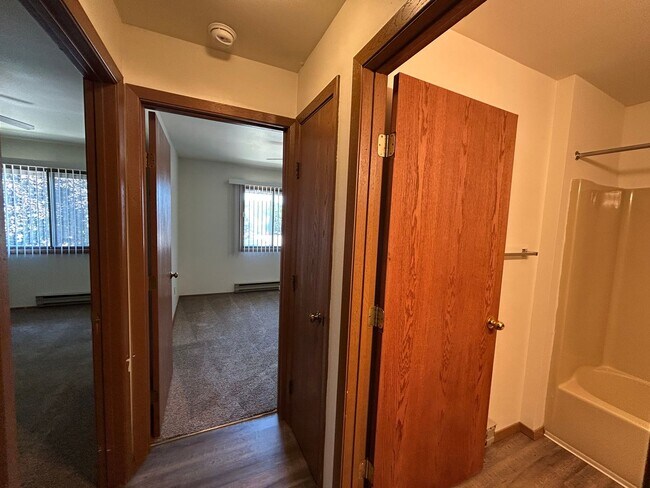 Photo - Prairie Village Apartments