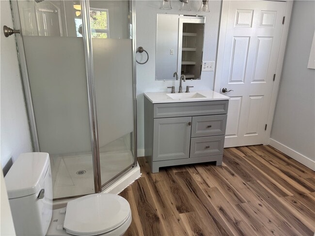 Photo - 118 E Spring St