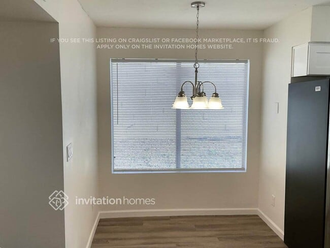 Photo - 9813 S 44th St