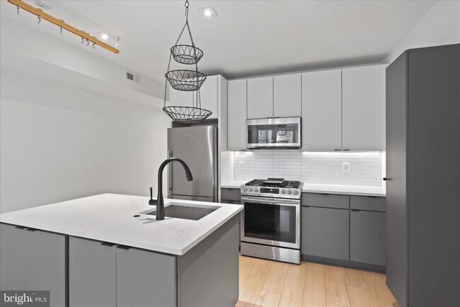 Photo - 1963 Biltmore St NW Unit 1