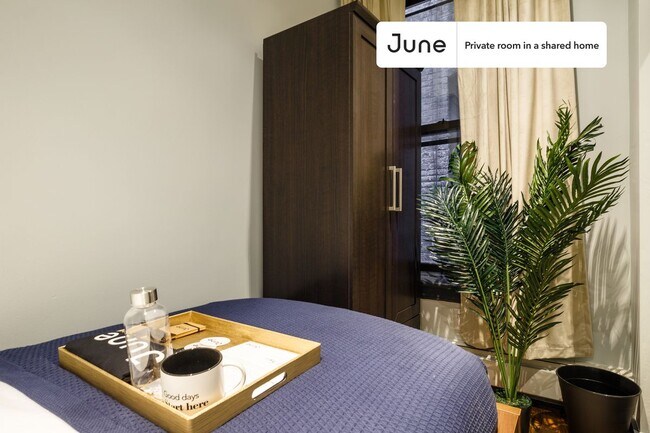 Room in Shared 4 bed/2 bath home in Upper East Side