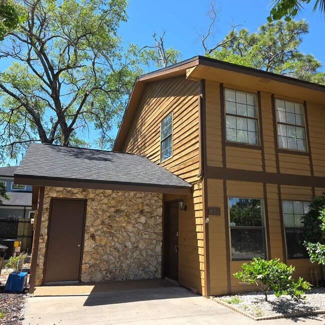 Photo - 484 Tamarac St